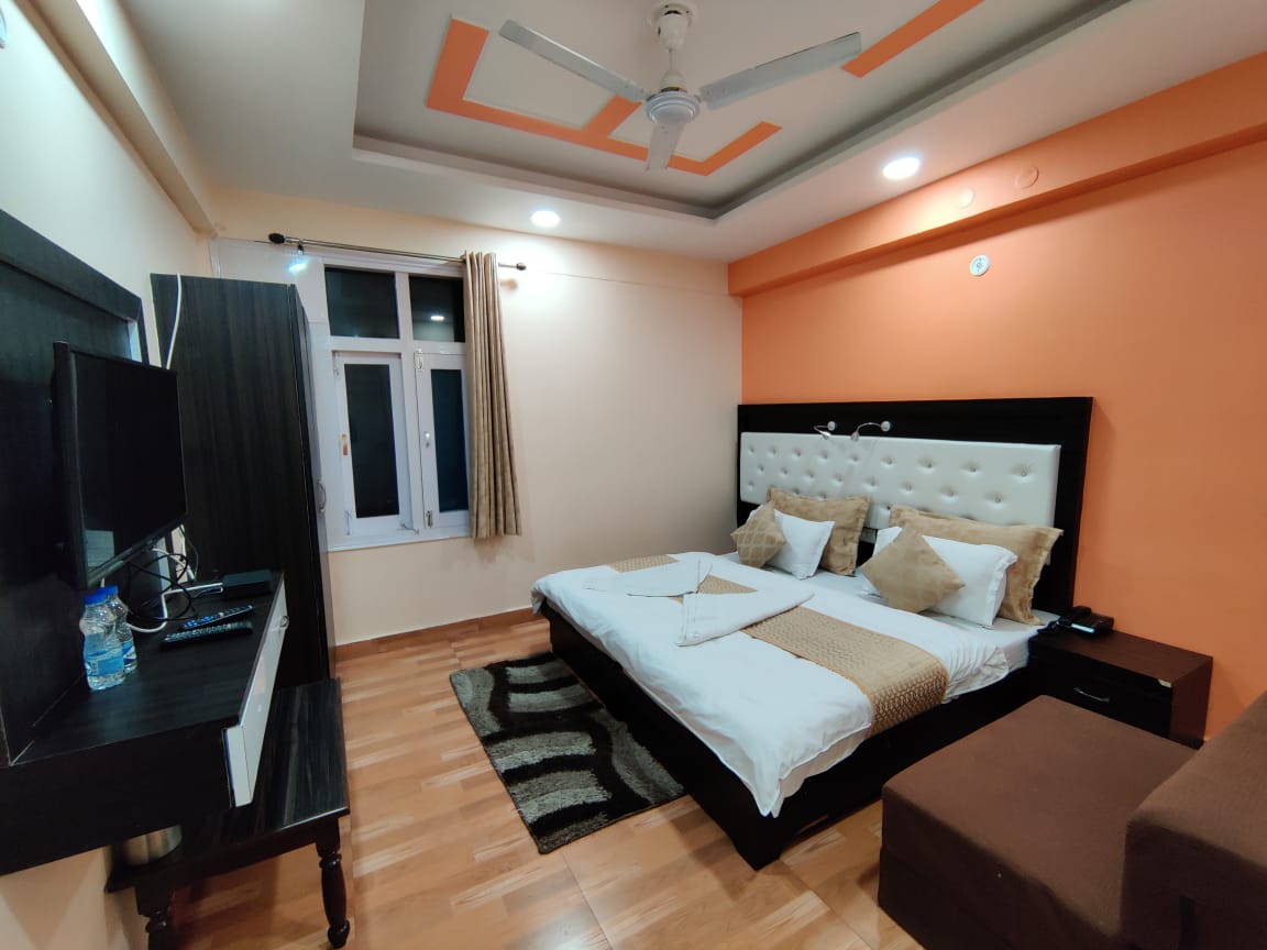 Deluxe Room In Joshimath