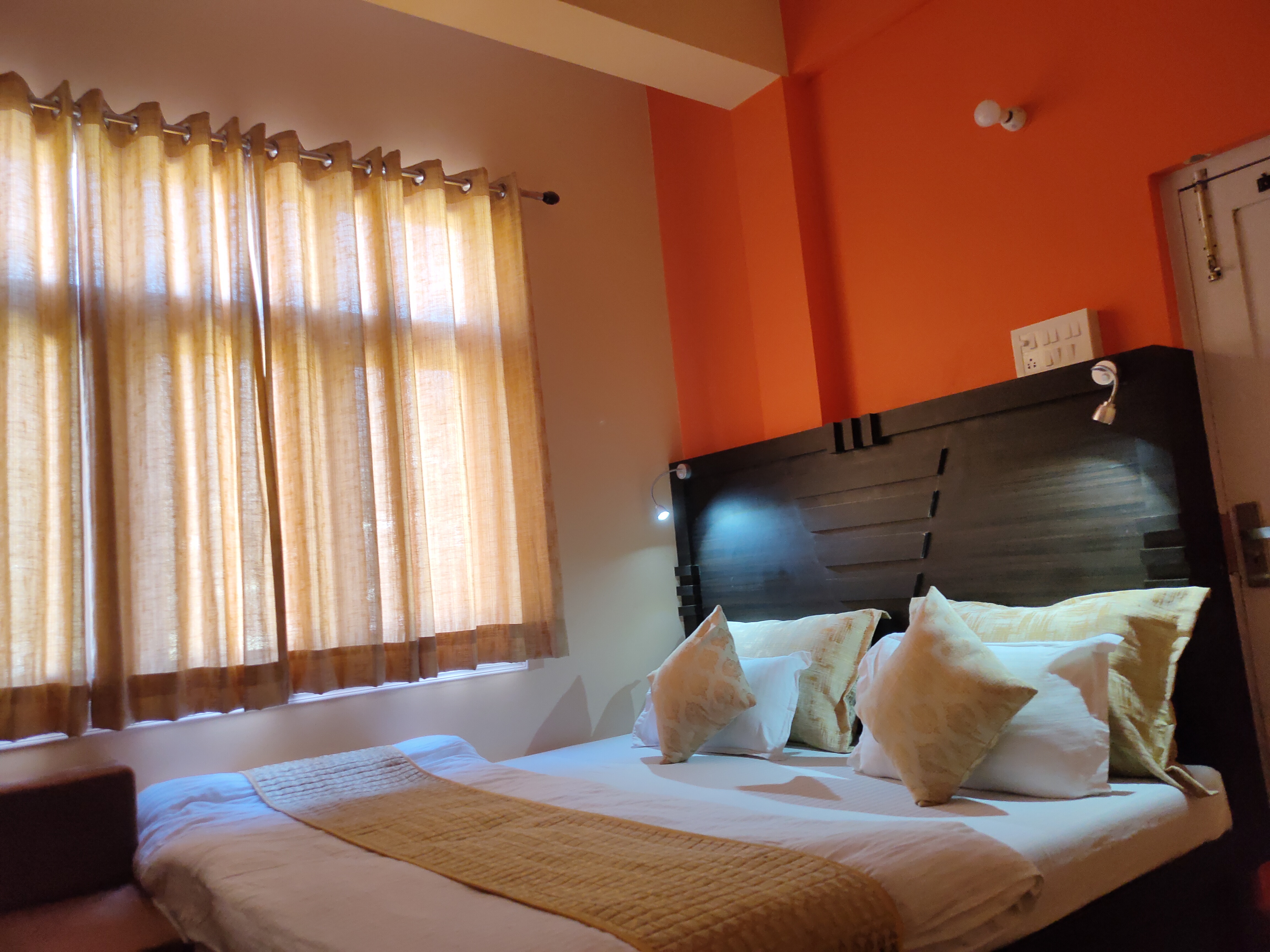 Deluxe Room In Joshimath